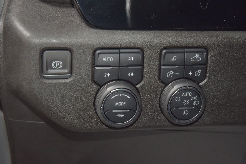 Used 2023 Chevrolet Silverado 1500 RST AWD/4WD image 31