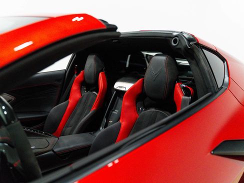 Used 2025 Chevrolet Corvette Z06 w/ Z07 Performance Package RWD image 6