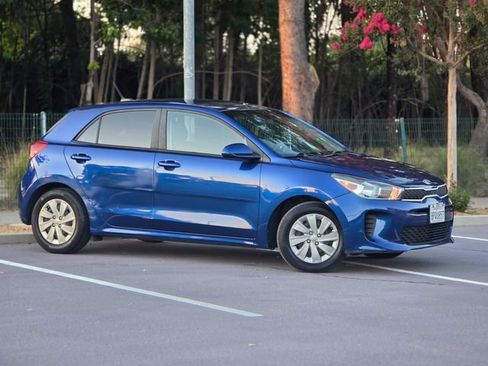 Used 2020 Kia Rio S FWD image 3