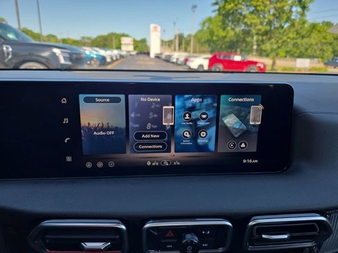 New 2026 Nissan Sentra SV w/ SV Convenience Package FWD image 23