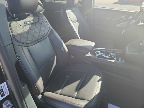 Used 2025 Ford Explorer Platinum w/ LUX Leather Package AWD/4WD image 26