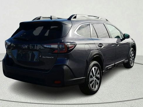 Used 2024 Subaru Outback Premium image 6