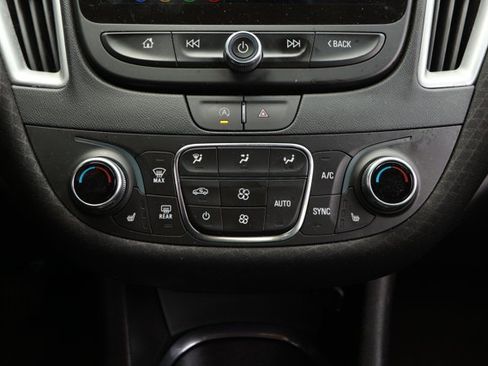 Used 2024 Chevrolet Malibu LT image 18