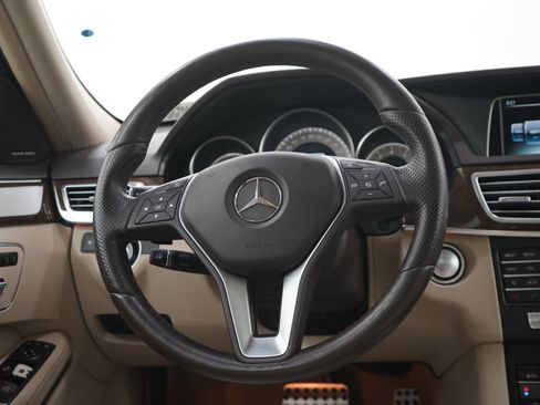 Used 2016 Mercedes-Benz E 350 4MATIC Wagon w/ Premium Package image 17