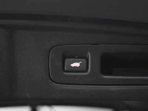 Used 2025 Honda CR-V Sport Touring image 17