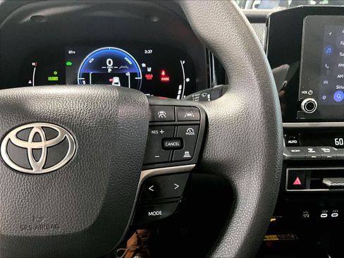 Used 2025 Toyota Camry LE FWD image 23