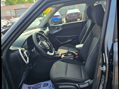 Used 2020 Kia Soul S image 5