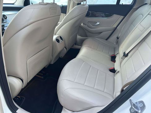 Used 2019 Mercedes-Benz GLC 300 image 25