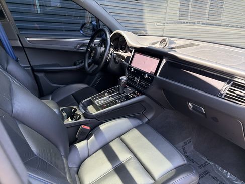 Certified 2023 Porsche Macan GTS AWD/4WD image 17