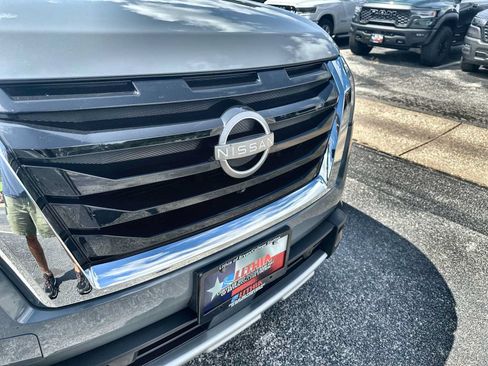 Used 2024 Nissan Pathfinder Platinum w/ Cargo Package FWD image 16