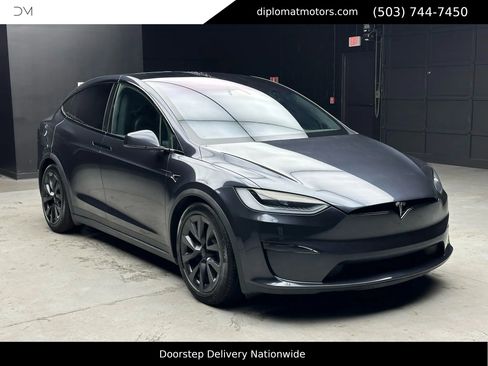 Used 2024 Tesla Model X image 9