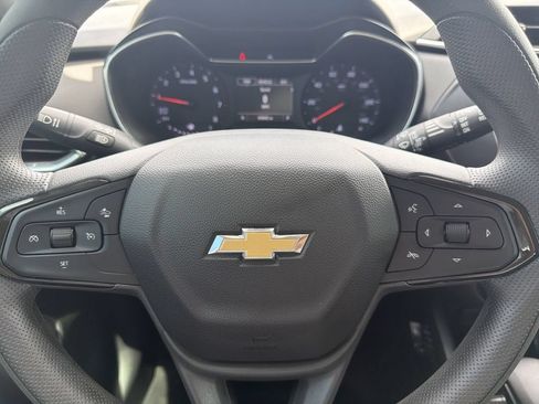 Used 2022 Chevrolet TrailBlazer LT FWD image 30