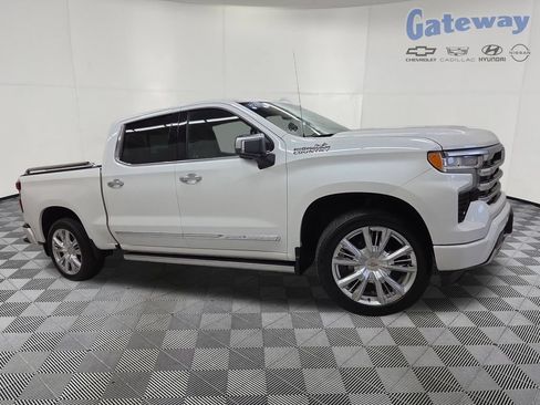 Certified 2025 Chevrolet Silverado 1500 High Country AWD/4WD image 1