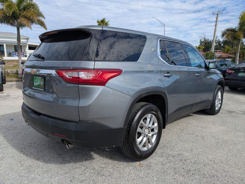 Used 2018 Chevrolet Traverse LS image 4