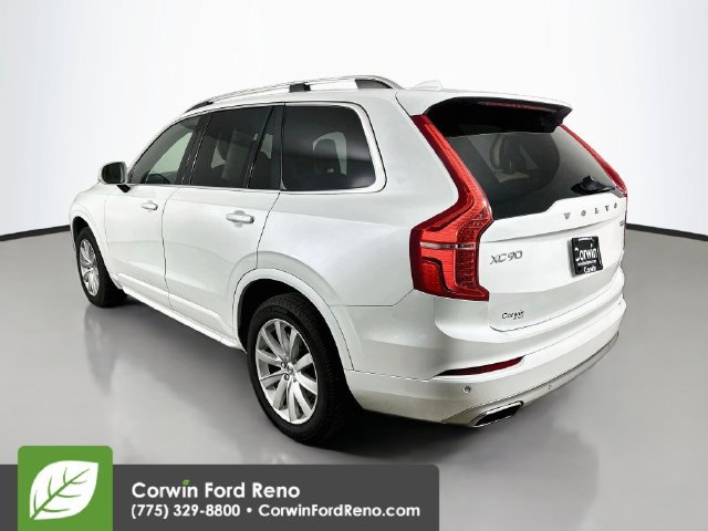 Used 2018 Volvo XC90 T6 Momentum w/ Momentum Plus Package AWD/4WD image 5