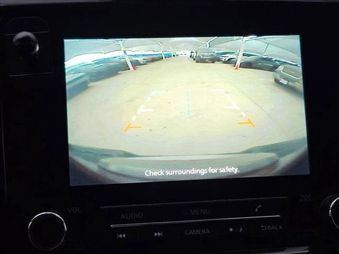 Used 2022 Nissan Frontier SV w/ Technology Package RWD image 10