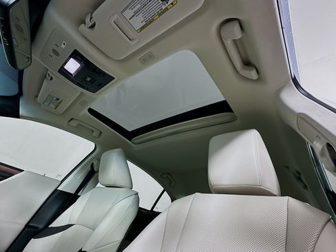 New 2025 Lexus ES 300h w/ Premium Package image 23