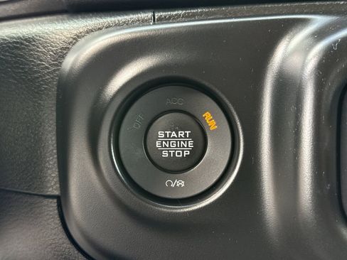 Used 2021 Jeep Gladiator Overland w/ Popular Equipment Package image 37