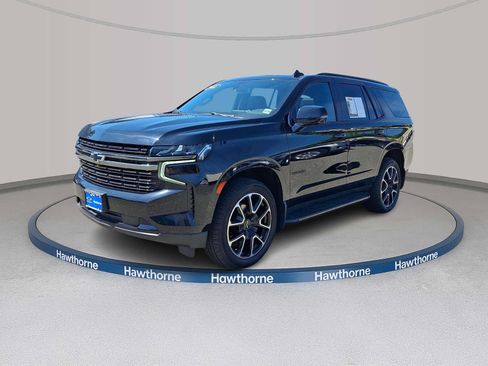 Used 2022 Chevrolet Tahoe RST w/ Luxury Package AWD/4WD image 3