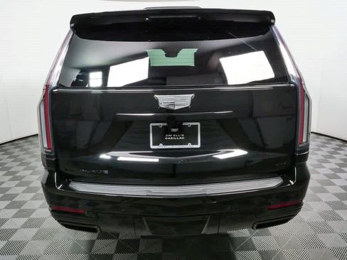 Certified 2026 Cadillac Escalade Platinum Sport w/ LPO, ONYX Package AWD/4WD image 25