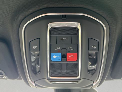 New 2026 Jeep Grand Cherokee Limited image 23