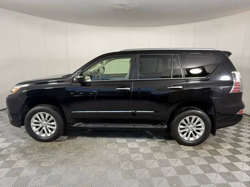 Used 2018 Lexus GX 460 Premium w/ Premium Package AWD/4WD image 3