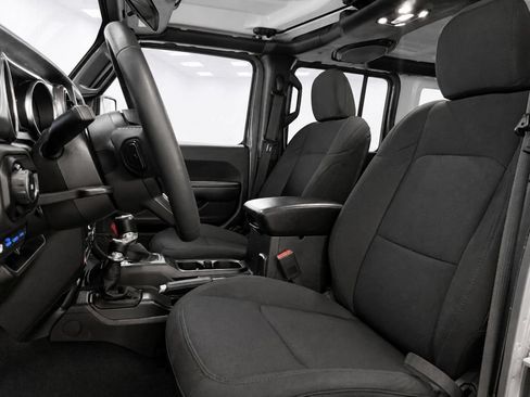 Used 2023 Jeep Wrangler Unlimited AWD/4WD image 17