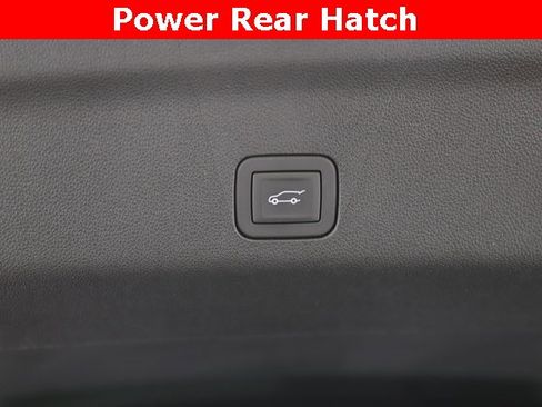 Used 2025 GMC Yukon Denali image 35