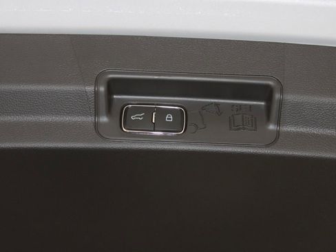 New 2026 Ford Explorer Platinum w/ LUX Leather Package AWD/4WD image 12