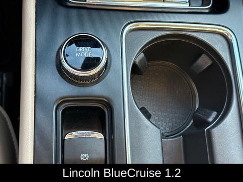 Used 2023 Lincoln Corsair Reserve w/ Equipment Group 202A FWD image 26