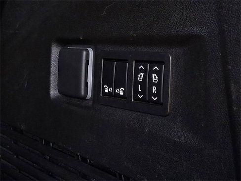 Certified 2022 Chevrolet Tahoe LT w/ Luxury Package image 33