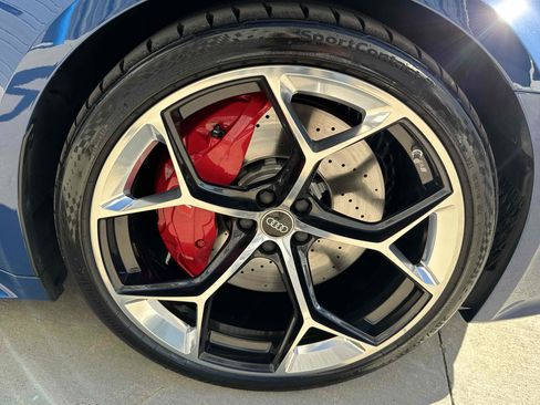 Used 2025 Audi RS 7 Performance w/ Black Optic Package image 12