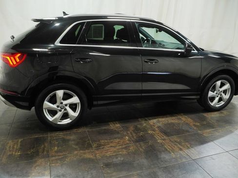 Used 2019 Audi Q3 2.0T Premium AWD/4WD image 3