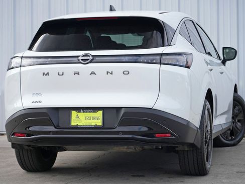 Used 2025 Nissan Murano SV image 4