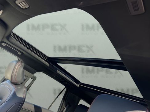 Used 2023 Ford Expedition Limited image 12