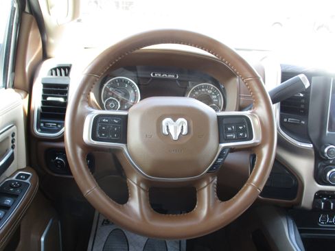 Used 2021 RAM 3500 Laramie image 33