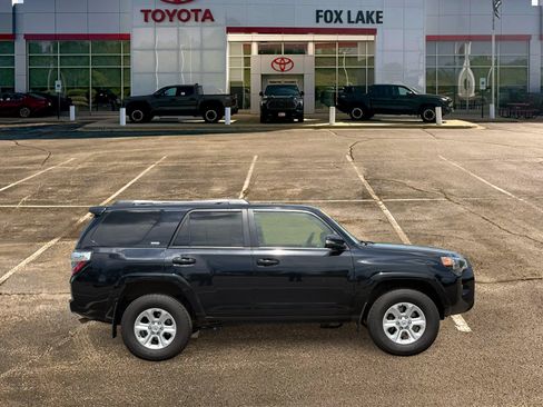 Used 2022 Toyota 4Runner SR5 Premium AWD/4WD image 8