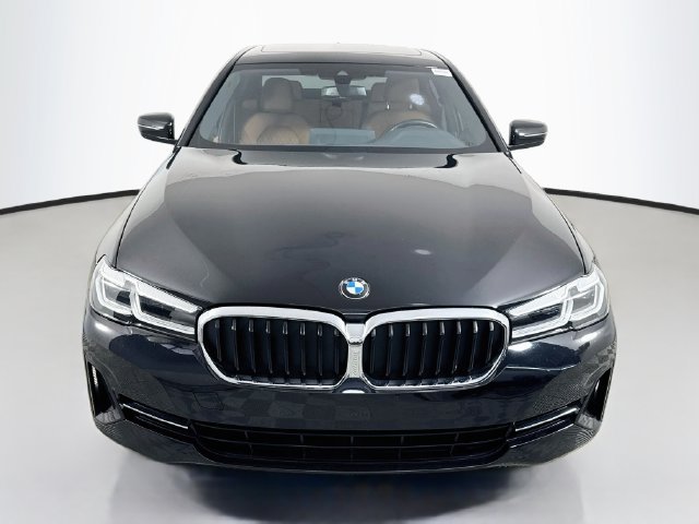 Used 2023 BMW 530i w/ Convenience Package RWD image 2