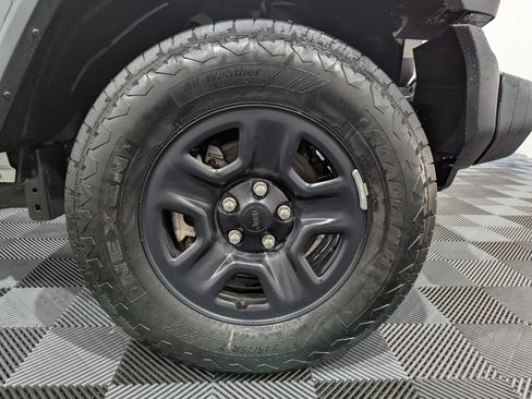 Used 2025 Jeep Wrangler Sport AWD/4WD image 6