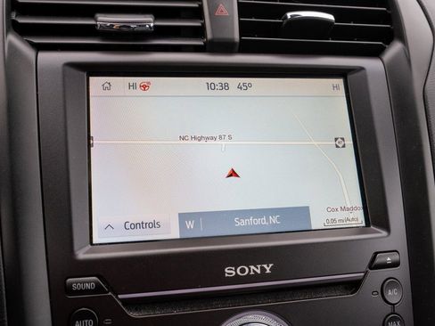 Used 2020 Ford Fusion Energi Titanium image 8