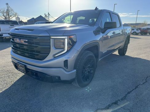 Used 2025 GMC Sierra 1500 Elevation image 3