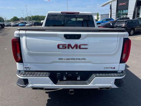 Used 2023 GMC Sierra 1500 AT4 w/ AT4 Premium Package AWD/4WD image 4