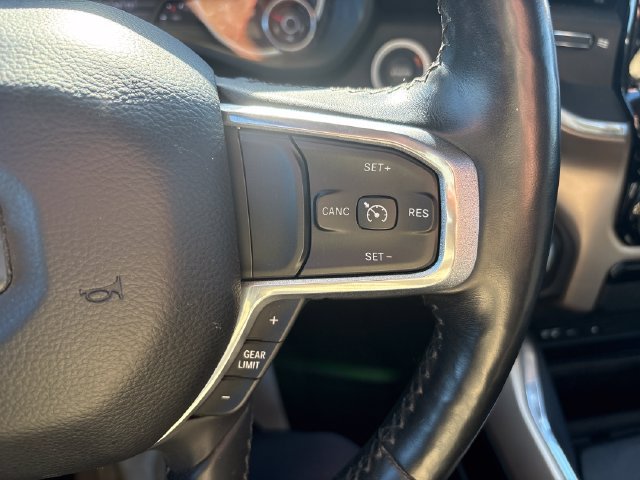 Used 2019 RAM 1500 Laramie AWD/4WD image 12