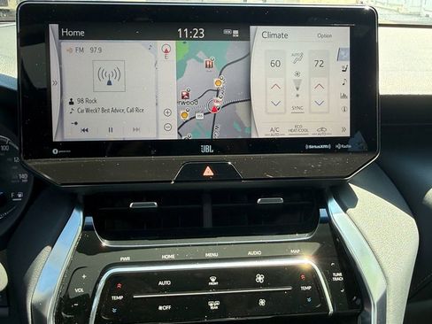 Used 2021 Toyota Venza Limited w/ Advanced Technology Package AWD/4WD image 16