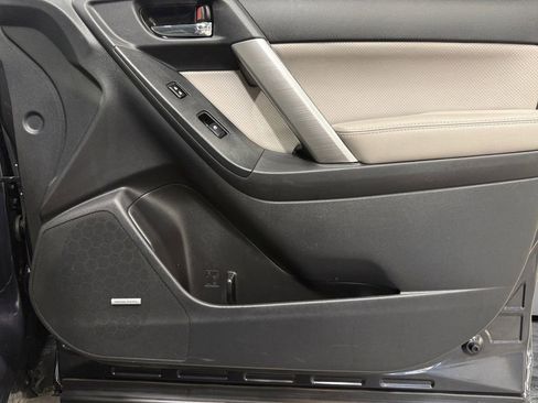 Used 2014 Subaru Forester 2.5i Touring AWD/4WD image 12