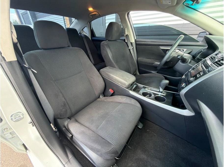 Used 2014 Nissan Altima 2.5 S w/ Display Audio Package FWD image 19
