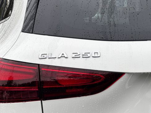 Used 2026 Mercedes-Benz GLA 250 image 12