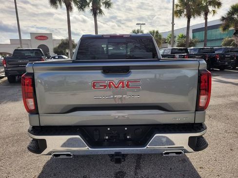 New 2026 GMC Sierra 1500 SLE image 13