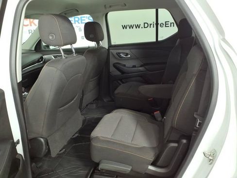 Used 2021 Chevrolet Traverse LT w/ LPO, Floor Liner Package AWD/4WD image 9