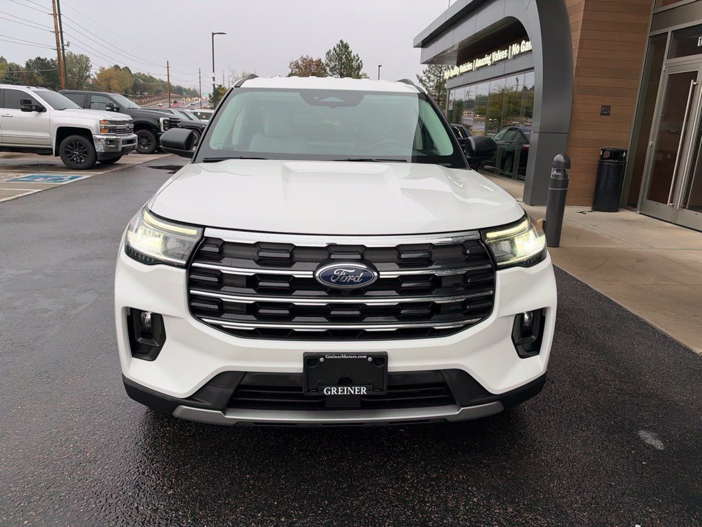 Used 2025 Ford Explorer Active w/ Active Comfort Package AWD/4WD image 3